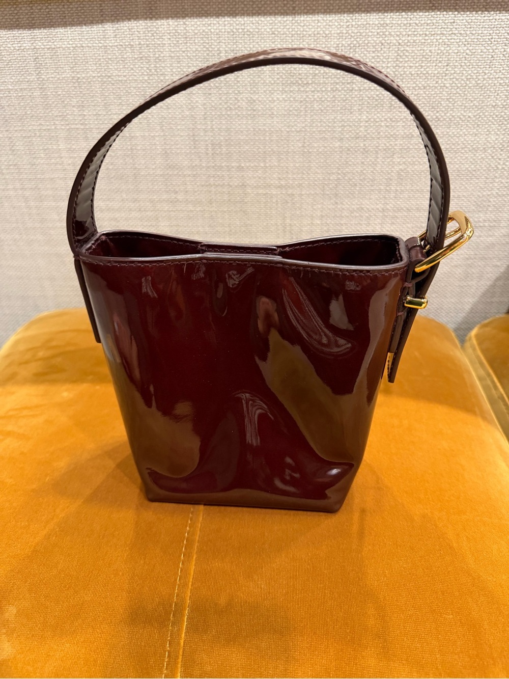 Madewell The Essential Micro Bucket Tote - Picture 3 of 12